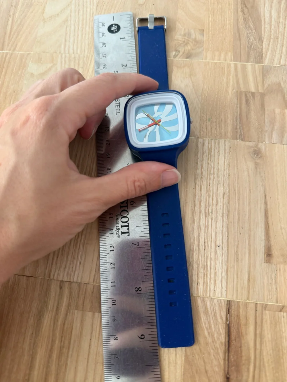 Crow square dial blue silicone strap NEW BATTERY